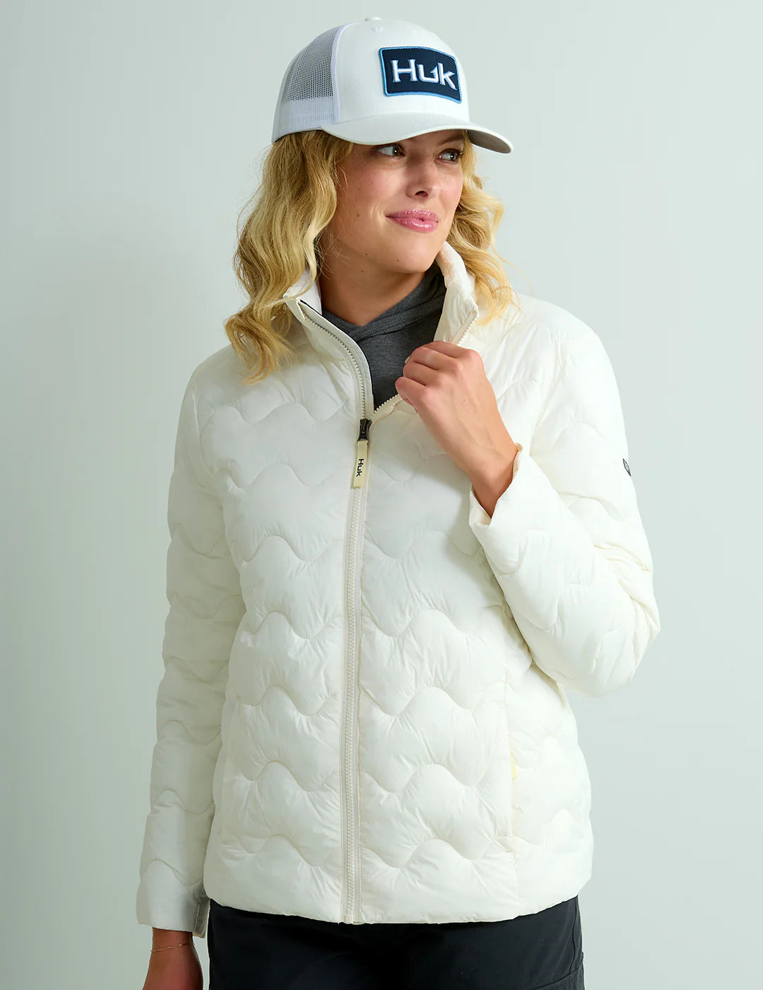 Women's Huk Wave Jacket in Egret Bomber Jacket Anorak Windbreaker