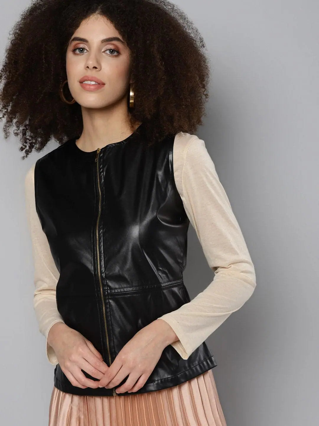 Women Solid Black Round Neck Sleeveless Jacket Zippered Front Buttoned Front Snap Front Women Solid Black Round Neck Sleeveless Jacket Zippered Front Buttoned Front Snap Front