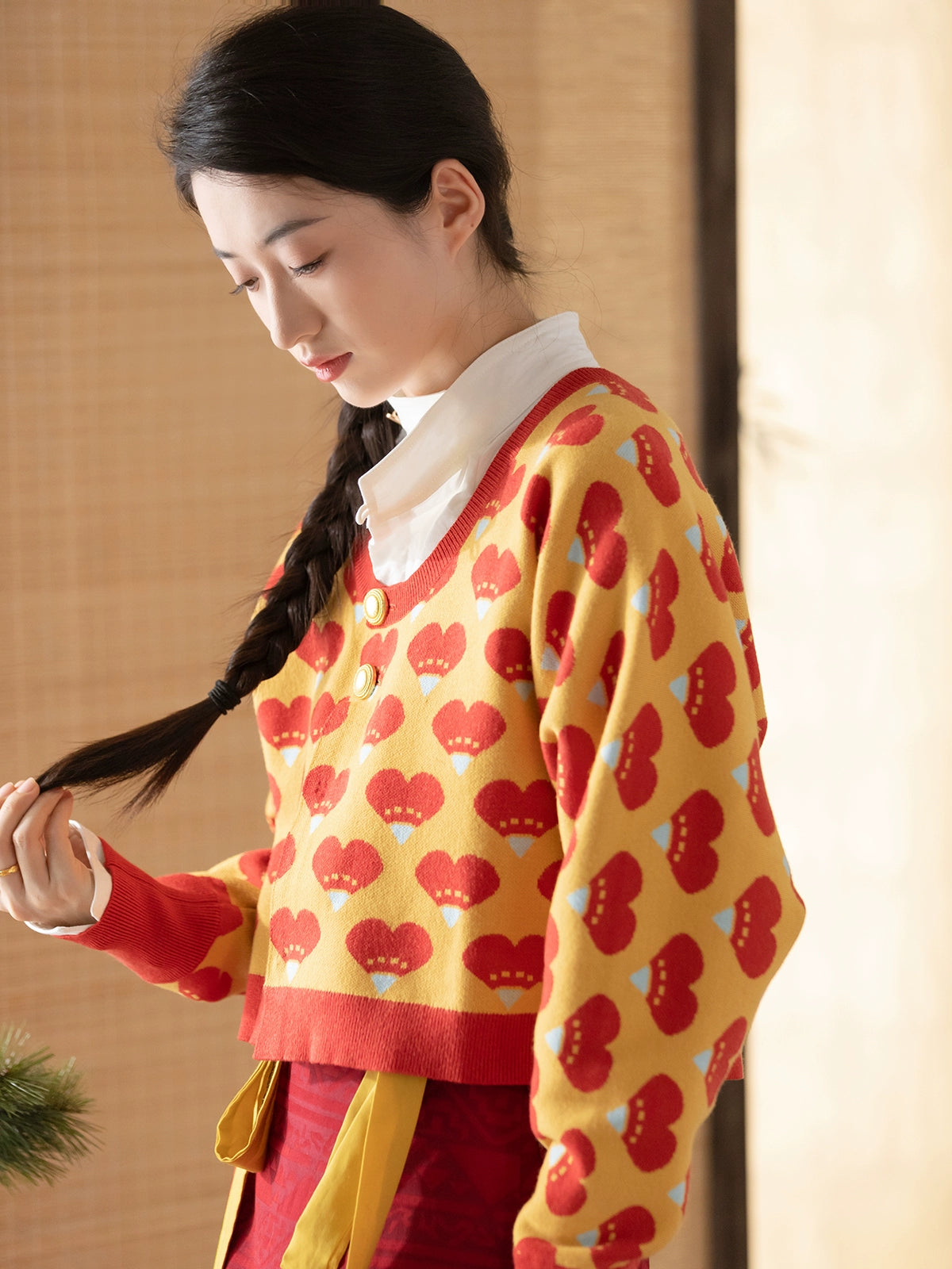 Bleeding Hearts 血心 Modernized Tang Dynasty Tanling Knit Cardigan Long Cardigan Short Cardigan Medium Cardigan Bleeding Hearts 血心 Modernized Tang Dynasty Tanling Knit Cardigan Long Cardigan Short Cardigan Medium Cardigan