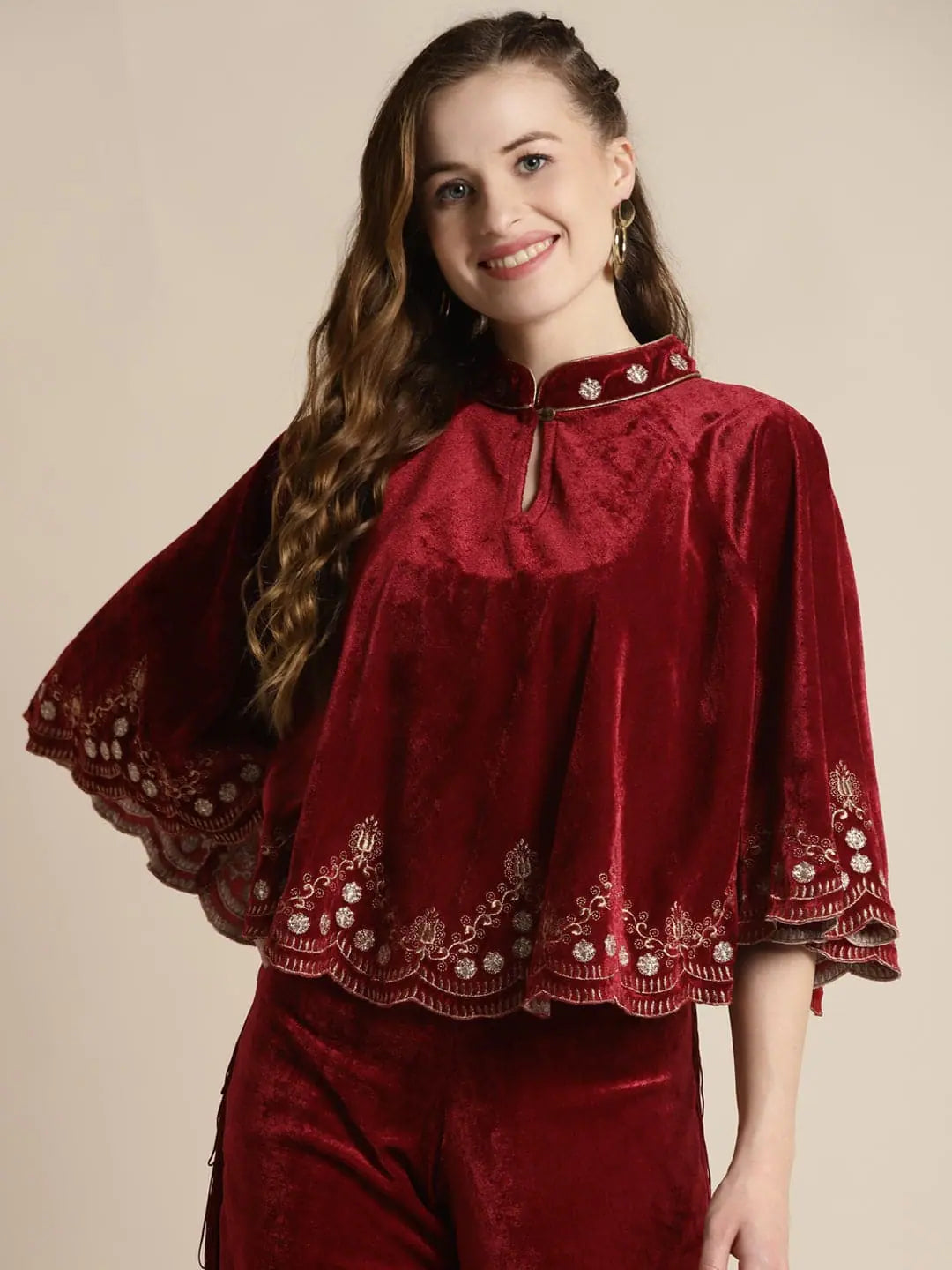 Women Embroidered Maroon Sleeveless Jacket Fleece Jacket Down Jacket Parka